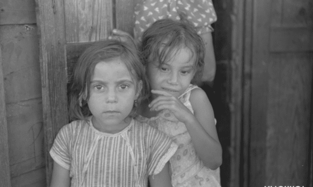 Children in the slum area of San Juan, known as El Fangitto