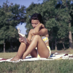 How an ugly girl became popular