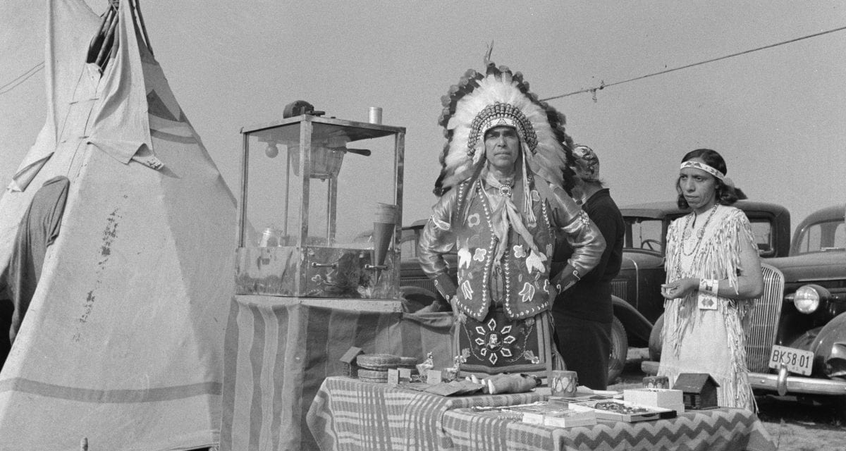 12 Vintage Pictures of Windsor Locks, Connecticut’s Indian Harvest Festival in 1941