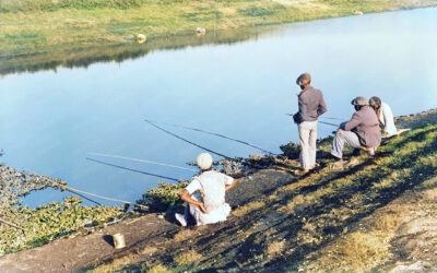 Belle Glade, Florida: Migratory workers fishing, Jan. 1939